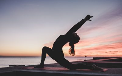Vad behöver man veta innan man börjar med yoga?